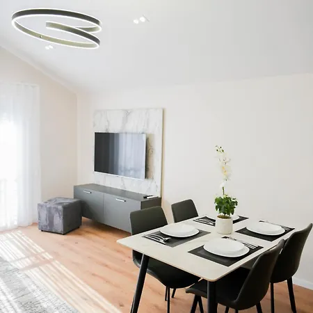 Apartment Kazazi *